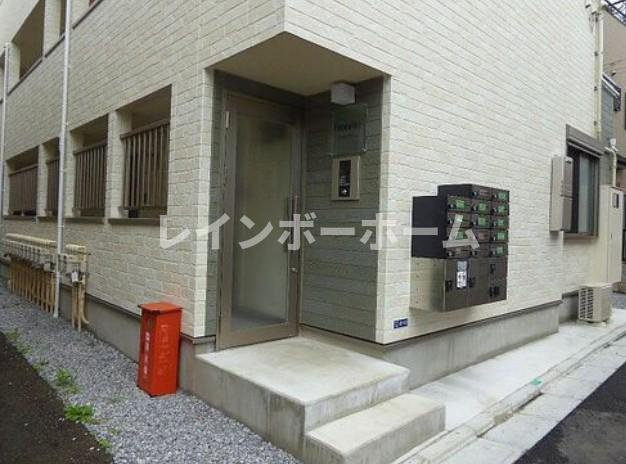 フォレシア鎌倉のエントランス