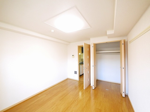 サンシャイン　富雄駅前の居間・リビング