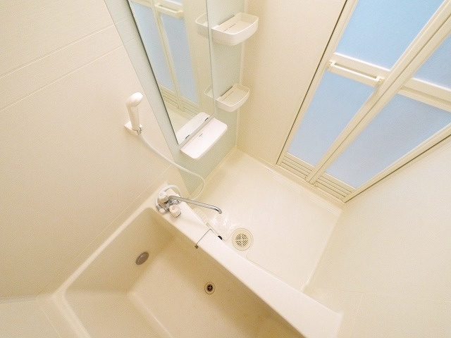 サンシャイン　富雄駅前の浴室|落ち着いた空間のお風呂です