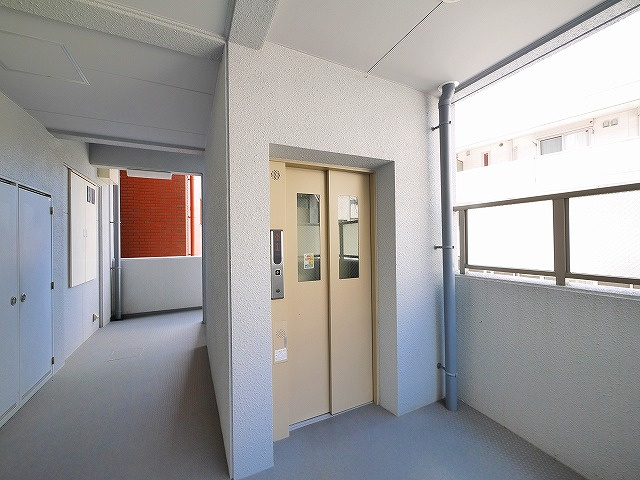サンシャイン　富雄駅前のその他共用部分|エレベーターホール