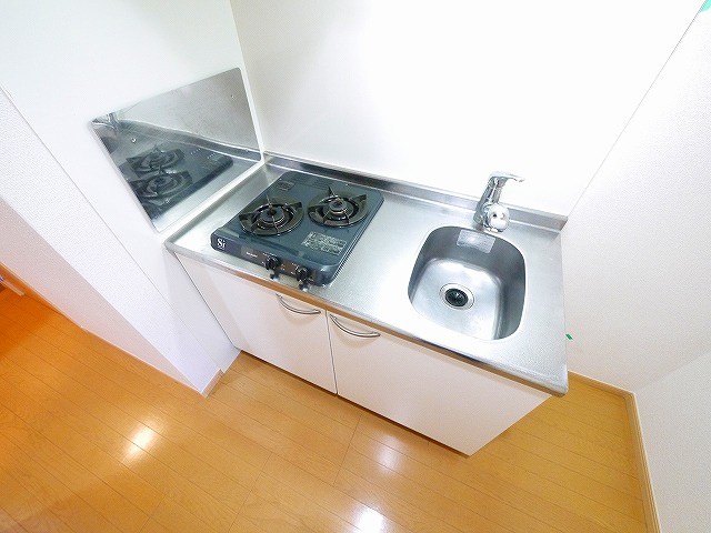 サンシャイン　富雄駅前のキッチン|お料理しやすいキッチンです