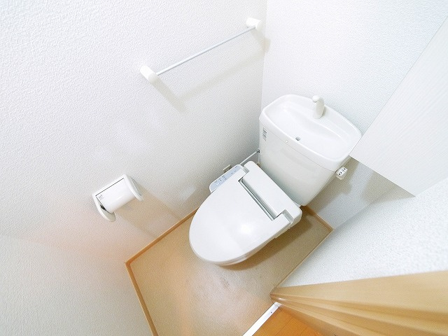 サンシャイン　富雄駅前のトイレ|コンパクトで使いやすいトイレです