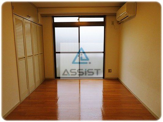 クヒオハイツの洋室