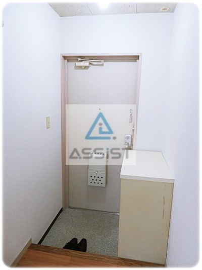 クヒオハイツの玄関