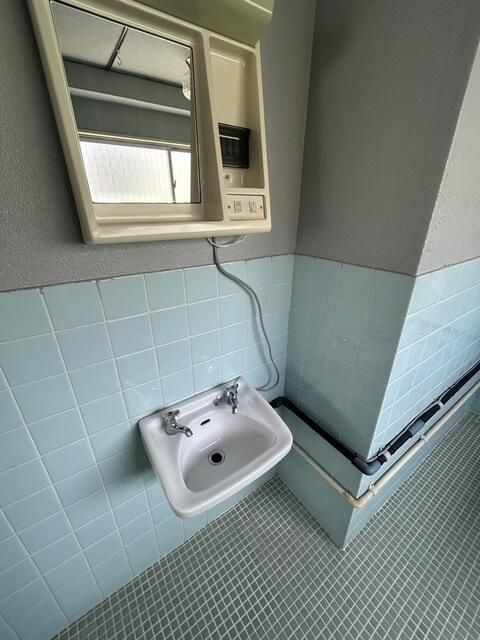 アパルトマン四谷の洗面所