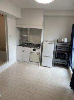 【居間・リビング】 | 家電家具付き賃貸マンション泉ビル