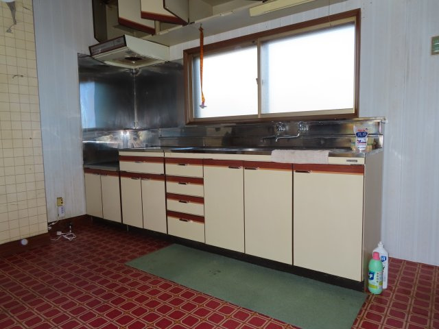 北見市末広町３４９番地３５　中古売家のキッチン|6帖キッチン