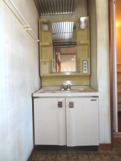 【独立洗面台】 | 北見市末広町３４９番地３５　中古売家 | 洗面化粧台