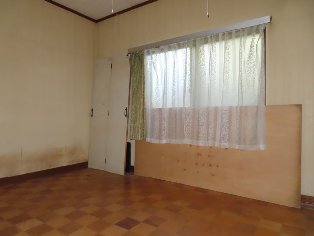 【洋室】 | 北見市末広町３４９番地３５　中古売家 | １階６帖洋室