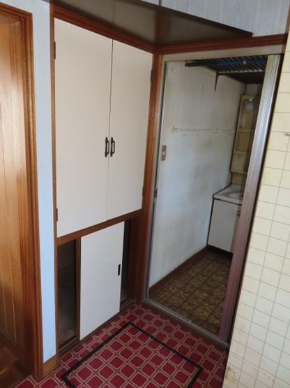 【収納】 | 北見市末広町３４９番地３５　中古売家 | 階段下収納