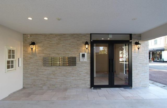 芦屋リバーウエストマンションのエントランス