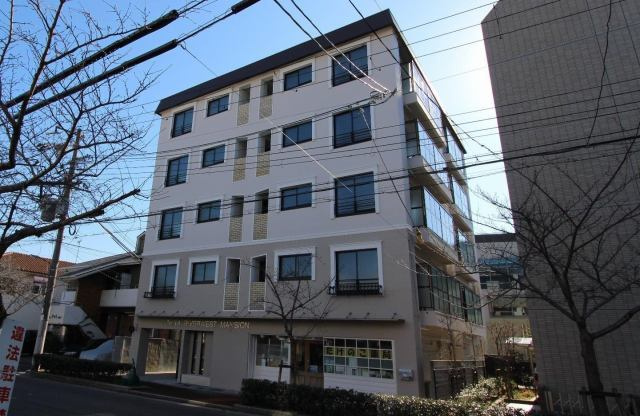 芦屋リバーウエストマンションのエントランス