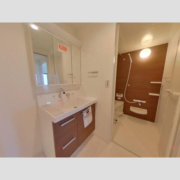 芦屋リバーウエストマンションの洗面所