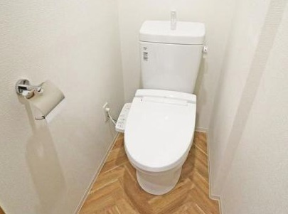 大阪市中央区谷町６丁目の賃貸マンションのトイレ