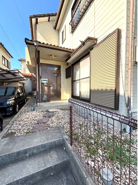 高山町４丁目貸家のエントランス