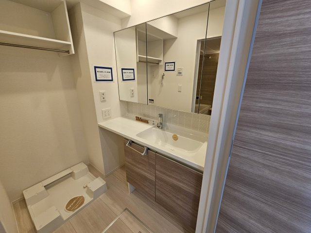 レ　リアン　ファミオⅧの洗面所