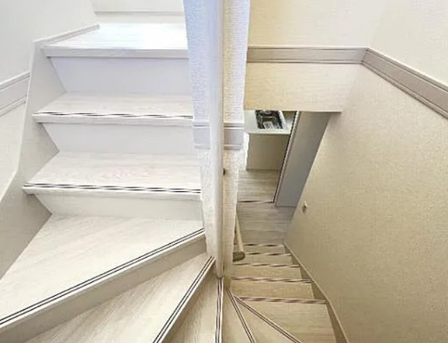 【新築】鶴ヶ島市下新田第２ １号棟の内装|階段です