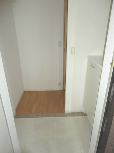 ソルクレスト御茶ノ水の玄関