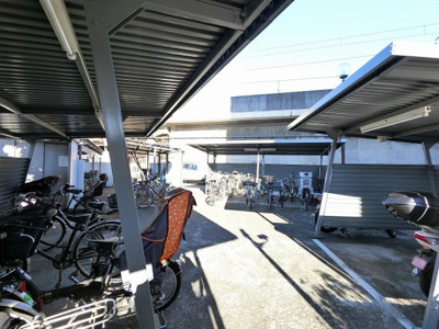 【その他共用部分】 | 鶴見パークハイツ | 駐輪場です。