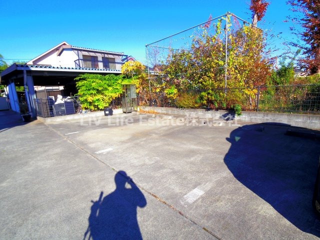 ビュー久米川パルの駐車場