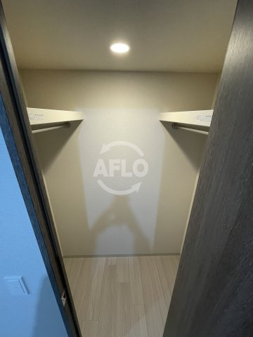 クレストコート靭公園THE CLASSの収納|クレストコート靭公園THE CLASS　ウォークインクローゼット