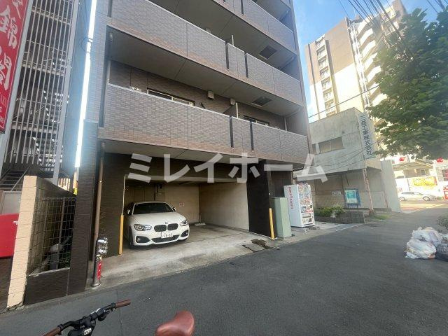 アイリス大森の駐車場