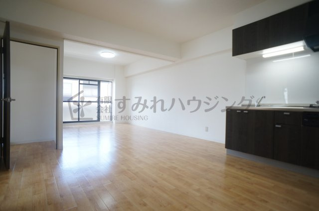 雅マンションパート1の居間・リビング|参考、同建物・同間取りの号室