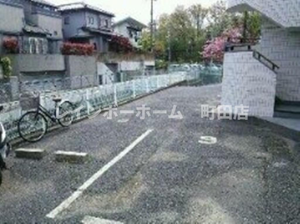 キャッスルマンション東林間※初期費用分割あと払いサービス利用可能物件の駐車場