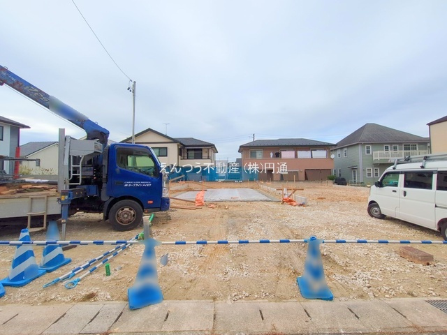 グラファーレ品野町5期4棟の前面道路含む現地写真