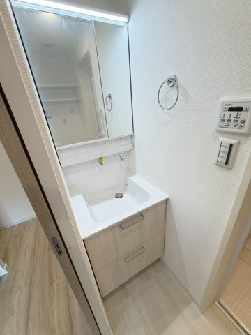 シャトー青山第3の独立洗面台|朝の身支度には欠かせない独立洗面化粧台