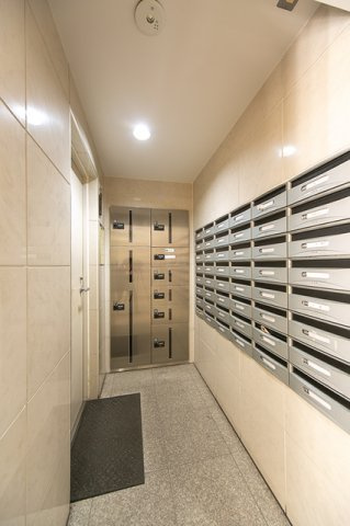 クラッサ目黒かむろ坂のエントランス