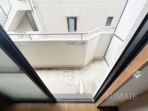 レルム城北のバルコニー|洋室側バルコニーです