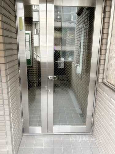 レルム城北のエントランス|落ち着いたエントランスです