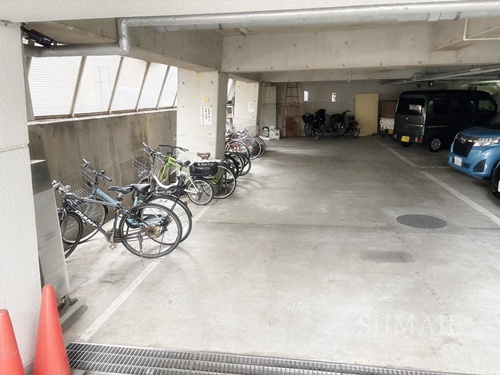 レルム城北のその他共用部分|自転車置場です