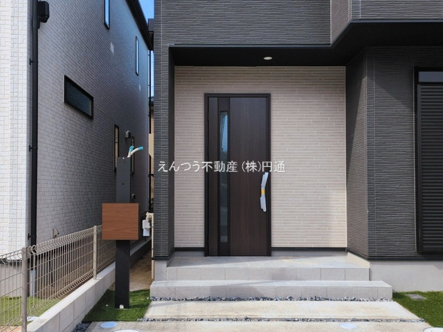 グラファーレ品野町5期4棟の前面道路含む現地写真