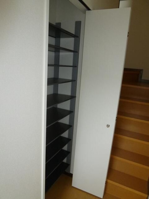 【玄関】 | リバーサイドヴィラ