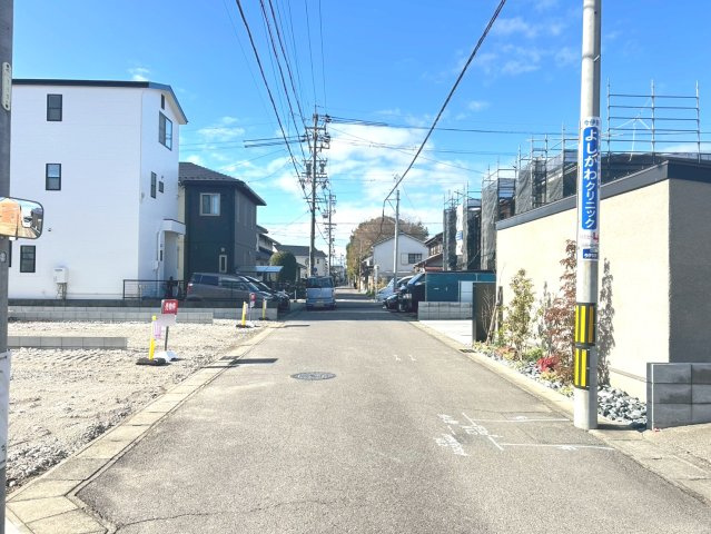 リーブルガーデン　一宮市今伊勢町本神戸第7　全3区画分譲の前面道路含む現地写真|「現地（2026年1月15日）撮影」　
■前面道路　
■ヤマダ不動産　株式会社リライフ