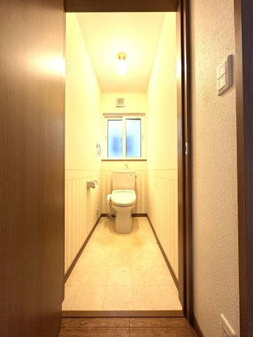 中央区姥ケ山2丁目　中古戸建のトイレ