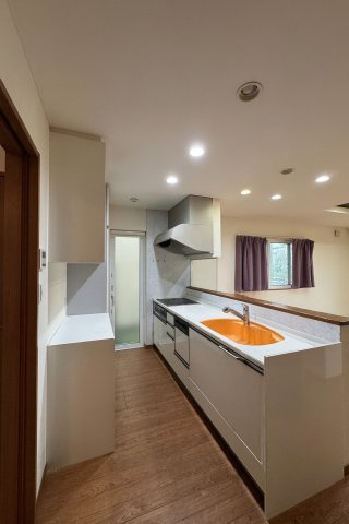 中央区姥ケ山2丁目　中古戸建のキッチン|※プライバシー保護の為、家具消し修正をしています