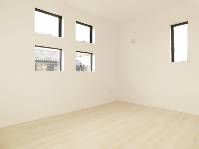 あま市甚目寺八尻の新築一戸建の洋室|◇２階洋室◇　　明るい洋室約６．０帖　全居室収納完備♪　