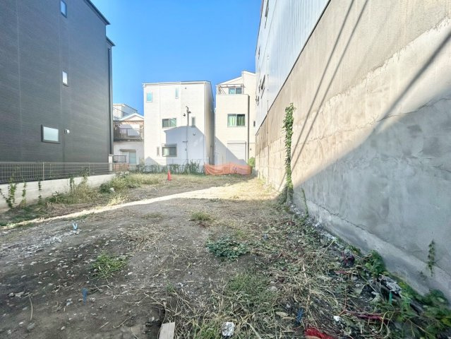 荒川区西尾久5丁目　新築戸建　全2棟の外観|2025.10.30撮影

現地ご見学希望・資料請求などお気軽にお問い合わせ下さい！
03-5990-5201