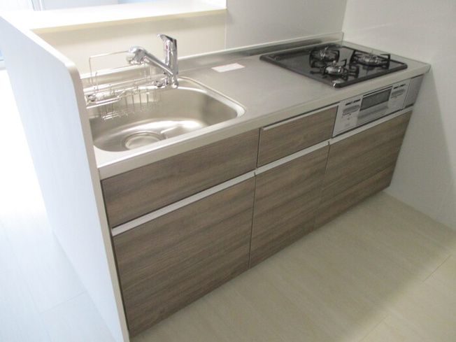 【キッチン】 | アイチ8　A棟 | ※同物件・同タイプの写真です。