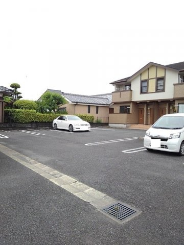 エスト　ボヌール　Ａ棟の駐車場