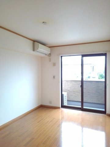 エスト　ボヌール　Ａ棟の居間・リビング