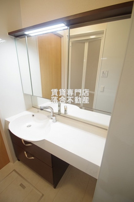 【独立洗面台】 | クローバー相生 | 使いやすい独立洗面台