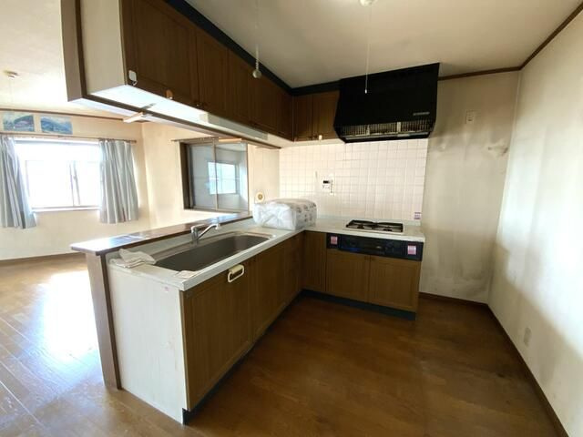 泉町四丁目貸家のキッチン