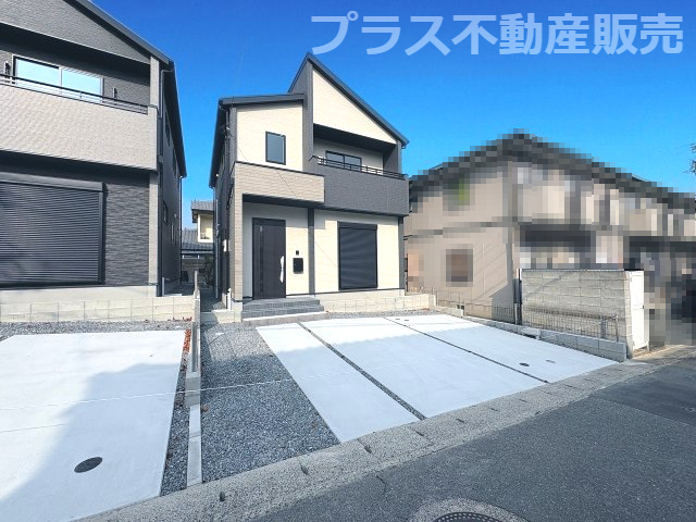 【外観】 | 春日市弥生7丁目1期　3号棟（全3棟）【仲介手数料無料・0円】 | 現地写真。プラス不動産販売なら、現場の全ての棟をまとめてご見学頂けます。