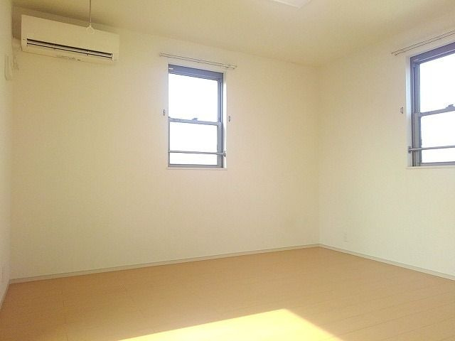 パインコートの居間・リビング