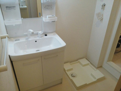 【洗面所】 | レジデンスＴ・ＩＹＯ・Ｂ | 脱衣スペースもあります