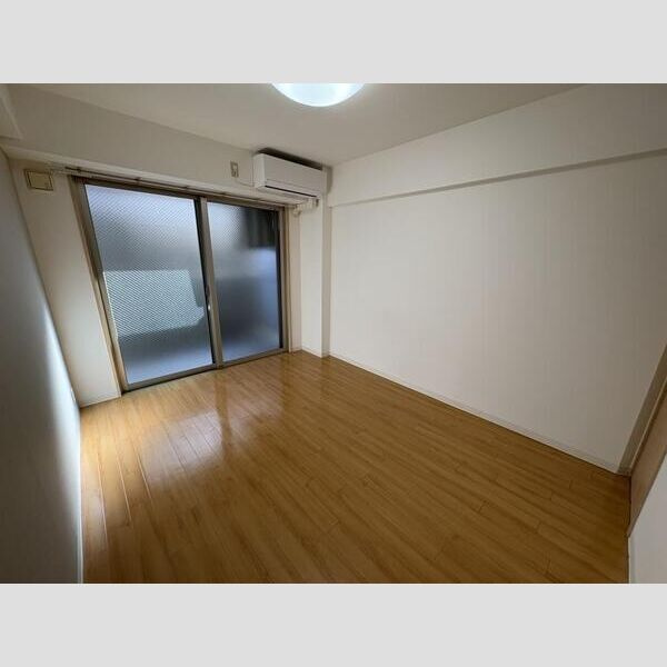 グランパシフィック十三の居間・リビング